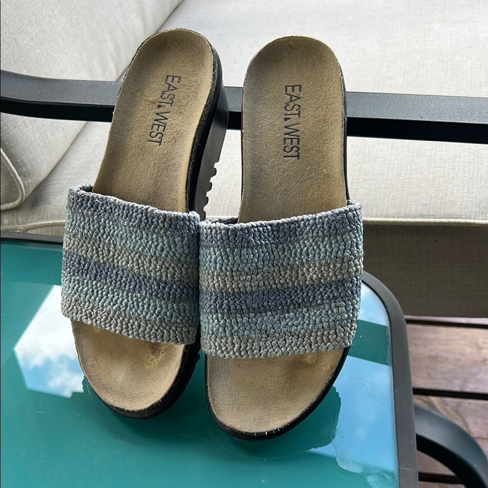 East West Women's Vintage Sandals